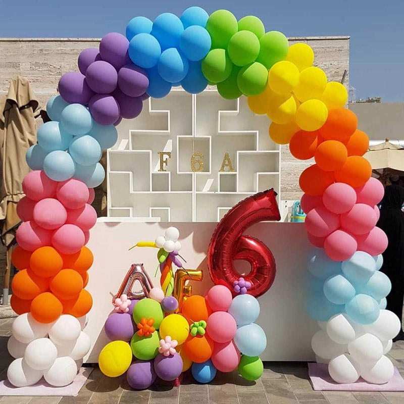 Венец со балон со виножито